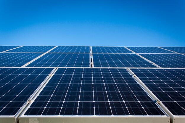 fourniture-et-pose-de-panneaux-solaires_1 Comment installer des panneaux photovoltaïques